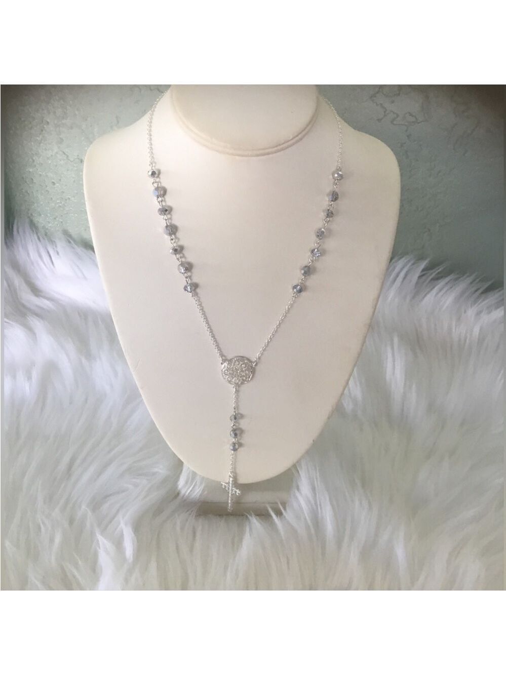 Avon My Blessings cross necklace
New in package never worn